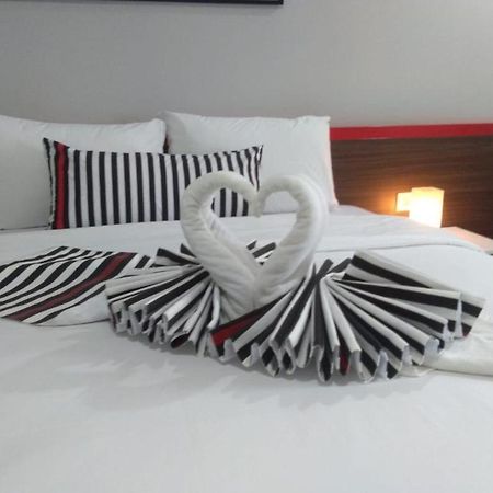 Hi Hotel Senen جاكرتا المظهر الخارجي الصورة