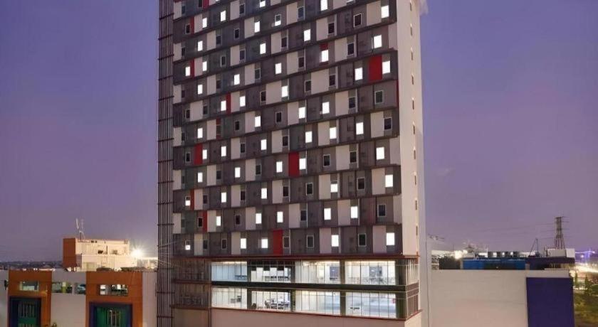 Hi Hotel Senen جاكرتا المظهر الخارجي الصورة
